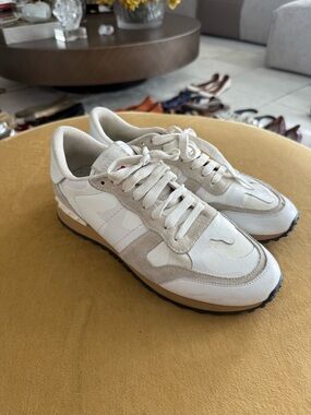 Valentino White and Beige Low-Top Sneakers